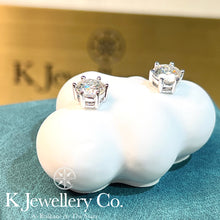 Load image into gallery viewer Moissanite 18K Gold Classic Six Prongs Earrings 18K莫桑石經典六爪耳環
