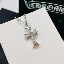 Load image into gallery viewer Cubic Zirconia Cross Necklace 高碳鑽純銀雙十字架頸鏈
