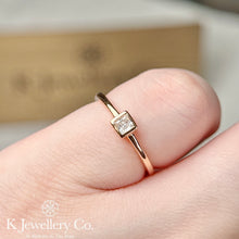 將圖片載入圖庫檢視器 Moissanite Mini 0.3ct Princess Cut Ring  莫桑石公主方切30分戒指
