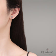 將圖片載入圖庫檢視器 Moissanite Faithful Glow Earrings 莫桑石信仰之光耳環
