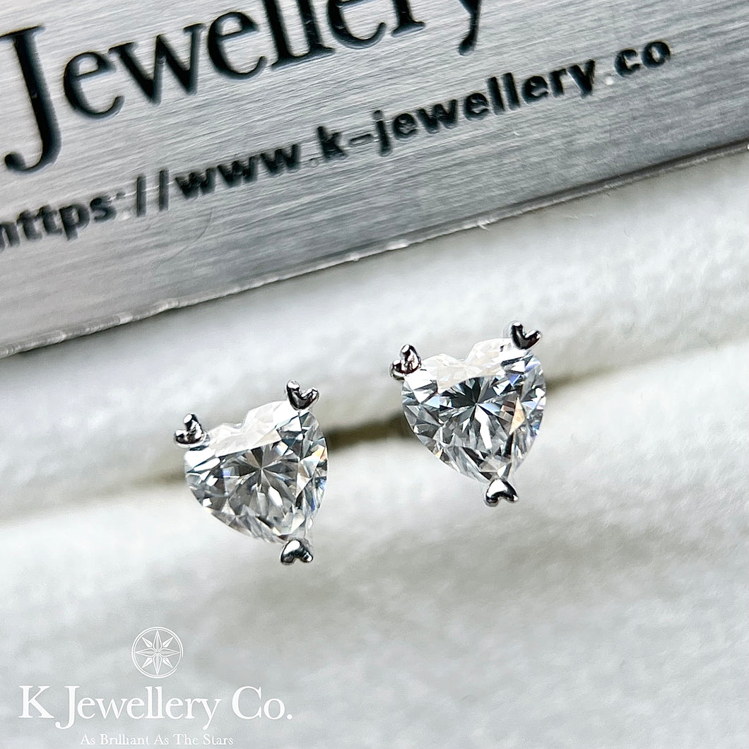 Moissanite Heart Earrings 莫桑石愛心石耳環