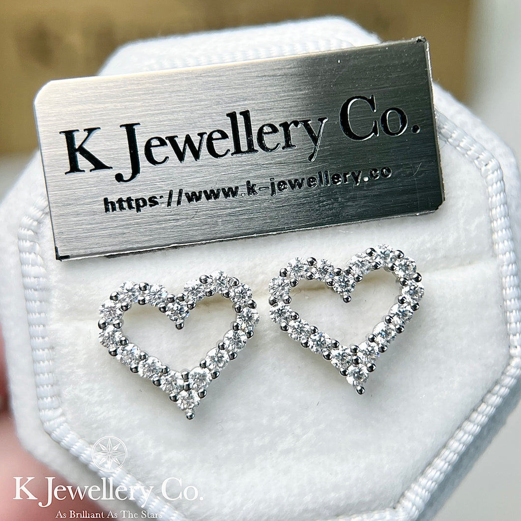 Moissanite Heart Earrings 莫桑石愛心鏤空耳環