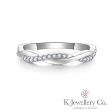 Load image into gallery viewer Moissanite Twisted Princess Cut 2ct Ring 莫桑石公主方兩卡波浪戒指
