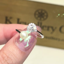 將影片載入圖庫檢視器並播放，Moissanite Pearl Ring 莫桑石天然淡水珍珠戒指
