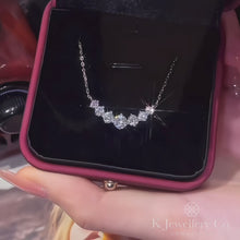 將影片載入圖庫檢視器並播放，Moissanite Smile Necklace 莫桑石七星微笑頸鏈
