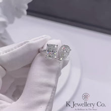 Load the video into the gallery viewer and play, Moissanite Toi et Moi 6ct Ring Moissanite green mother/radian+water drop 6ct ring 
