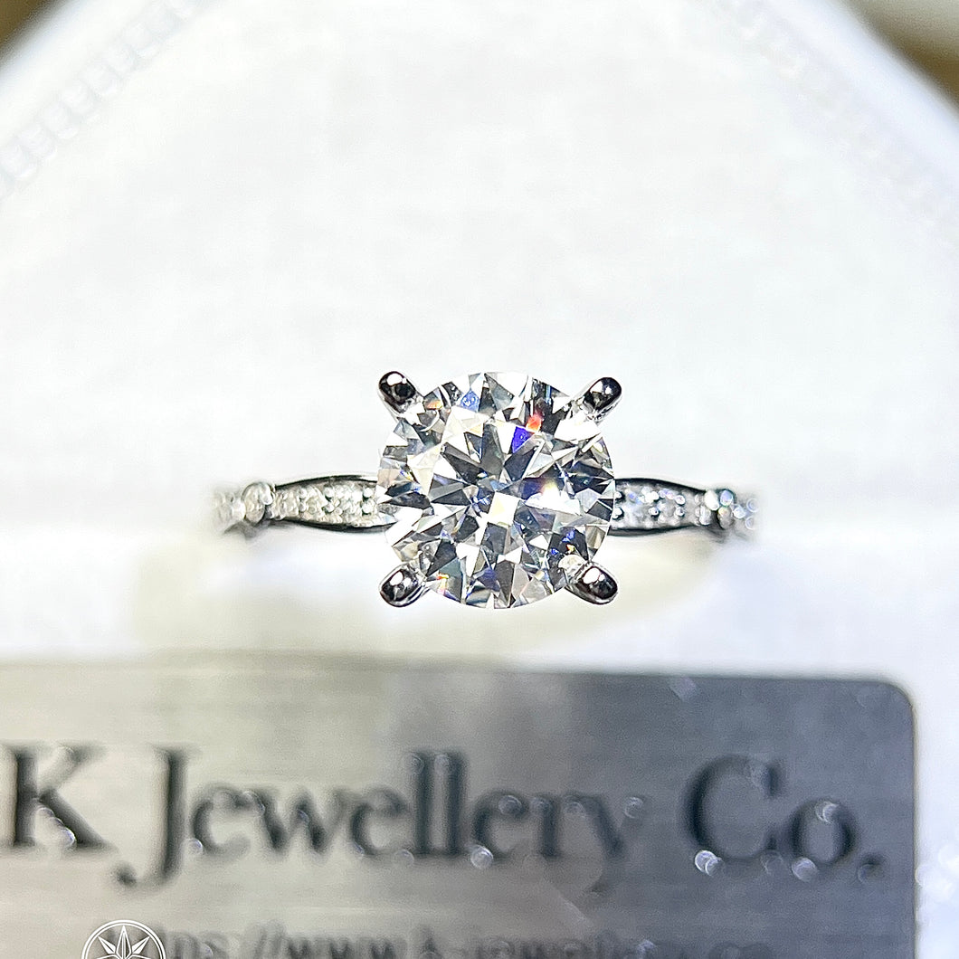 Moissanite Elegant Four Prong Ring 1.5卡全莫桑高鑲復古戒指