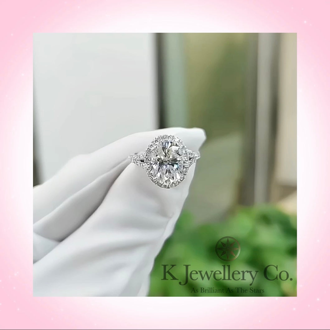 Moissanite 18K Oval Full Paved Ring 18K莫桑石橢圓鵝蛋型圍鑲戒指