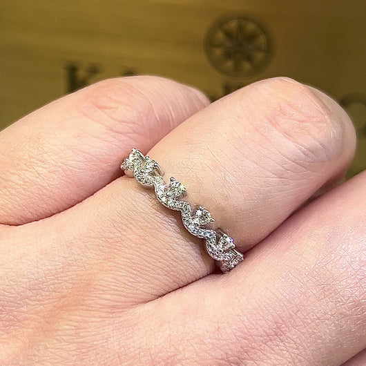 Moissanite Crown Stacking Ring 莫桑石皇冠線戒